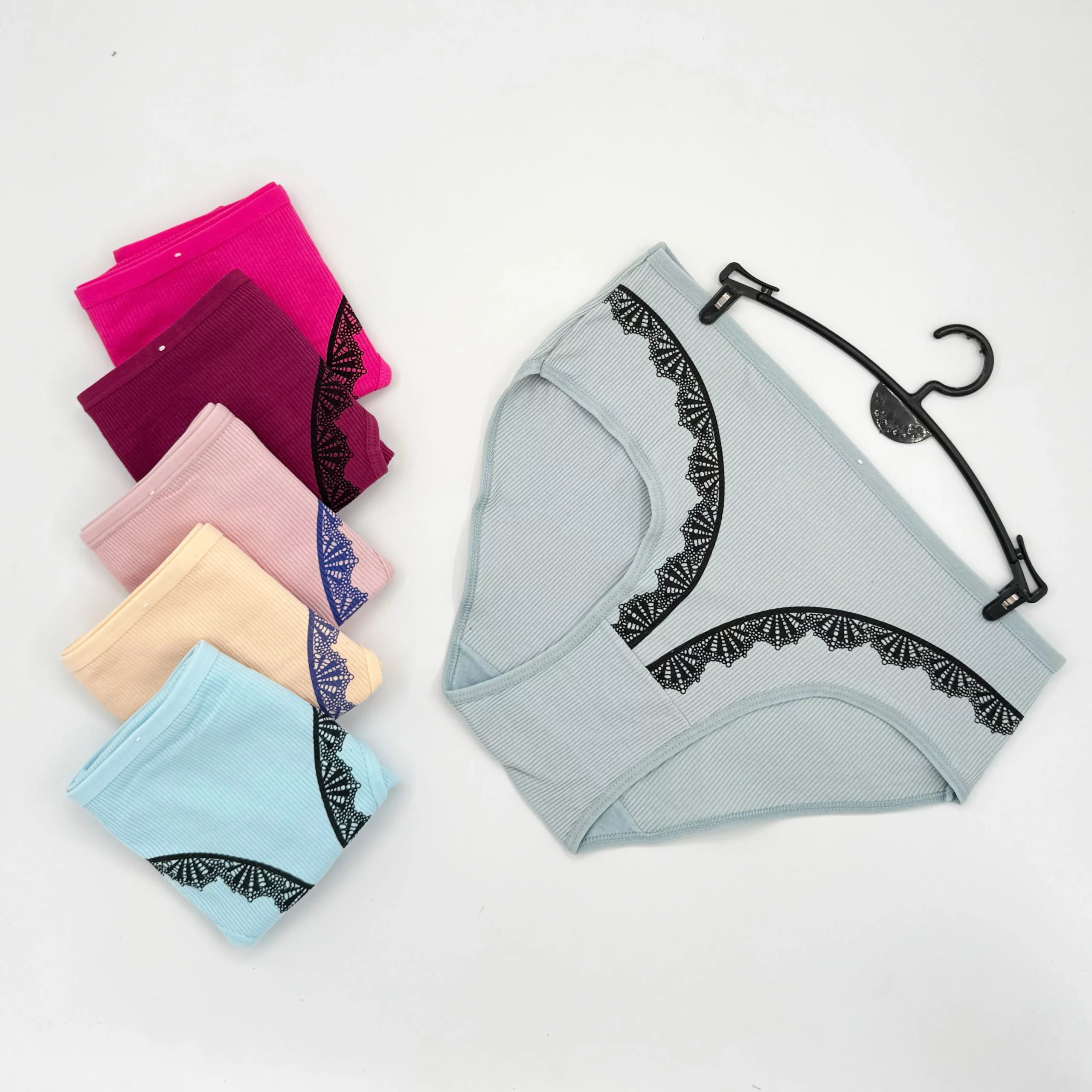 شورت زنانه نخي كبريتي طرح گيپور