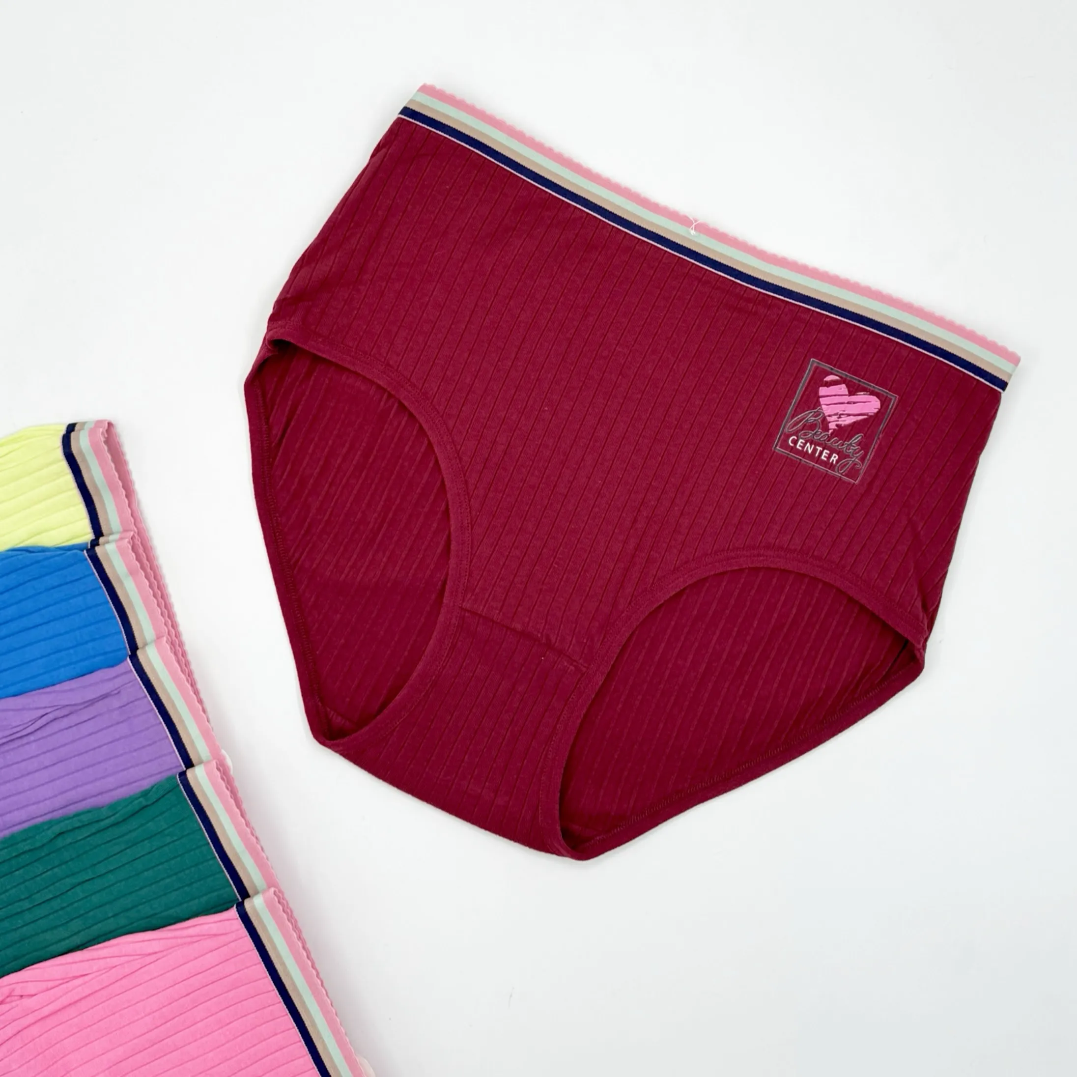 شورت نخي زنانه طرح قلب