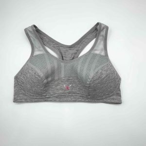 نیم تنه زنانه وسط پروانه