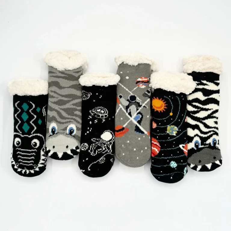 پاپوش بچگانه بافت تو پشمي